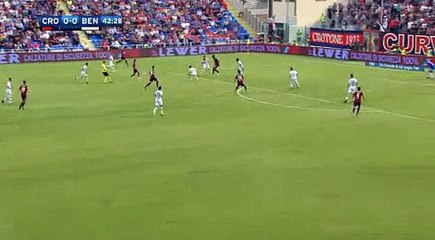 Crotone 1  -  0  Benevento 24/09/2017  Rolando Mandragorah super Goal 43' HD Full Screen .