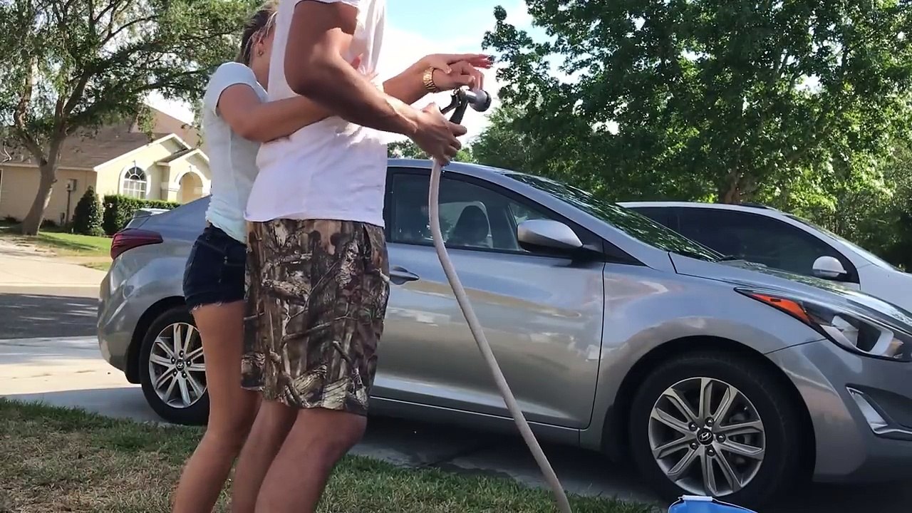 THROWING UP BLOOD PRANK ON GIRLFRIEND