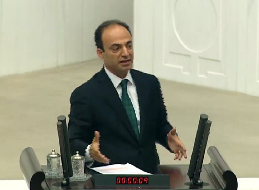 بایدەمیر لە پەرلەمانی کوردستان داکۆکی لە ڕێفڕاندۆمی باشوور کرد - دوو