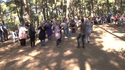 Başbakan Yardımcısı Hakan Çavuşoğlu, "Birileri Varsın Çıldırsın"