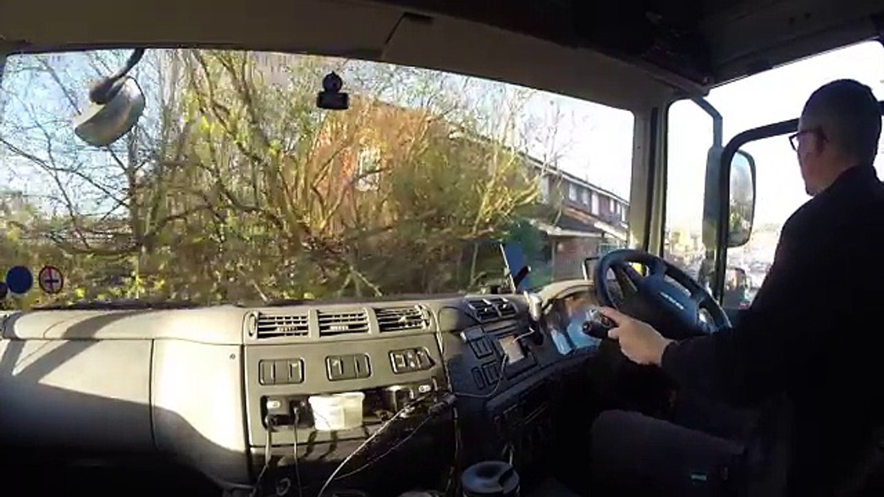 Trucker Jay in the UK: S4E9