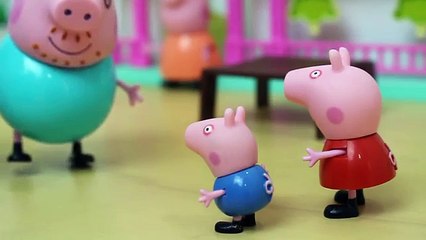 Peppa Pig brincando na lama com George Pig e Papai Pig!