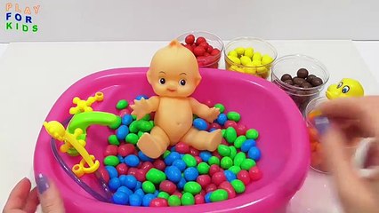 Baby Doll Bath Time Learn Colors With Colors Candy M&Ms For Kids Toddler | Купаем пупсика в M&Ms