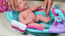 Baby Dolls Bathtime Bathtub w/ Shower & sounds How to Bath a Baby Doll Toys Videos