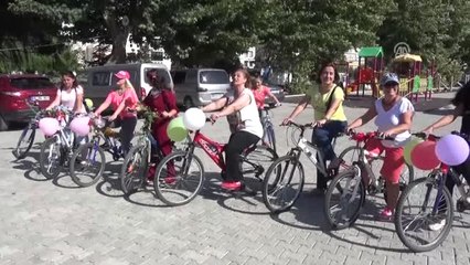 'Süslü Kadınlar Bisiklet Turu"