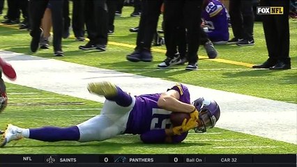 Adam Thielen makes a spectacular over-the-shoulder catch