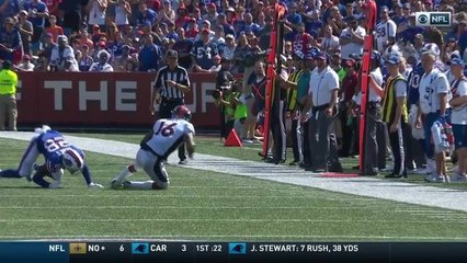 Bennie Folwer pulls down bobbling one-handed catch for first down
