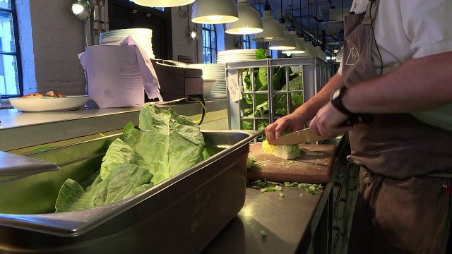 UK restaurant jobs unfilled as EU workers leave