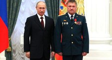 DEAŞ, Putin'le Poz Veren Rus Generali Öldürdü!