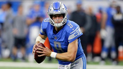 Matthew Stafford scrambles for 11-yard gain