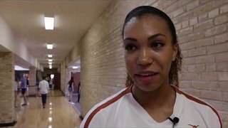 Ebony Nwanebu at Texas Volleyball's Orange White Scrimmage