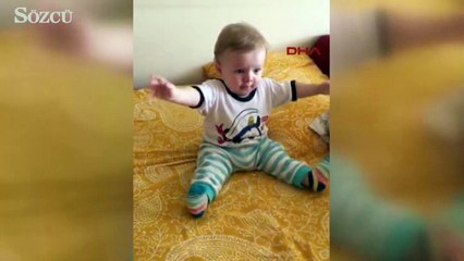 Hemşire çiftin bebeği, 'Erik Dalı Gevrektir' türküsü ile coşuyor