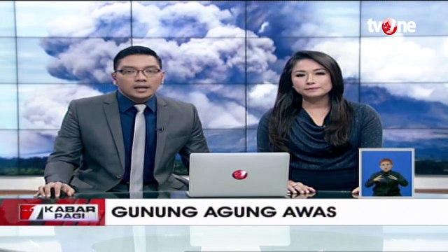 Petugas Lakukan Patroli di Area Zona Merah Gunung Agung