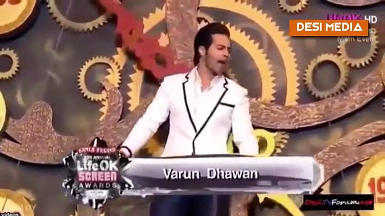 Funniest comedian ever - Kapil Sharma and Varun Dhawan Best Comedy Hosting Ever In Awards Show
