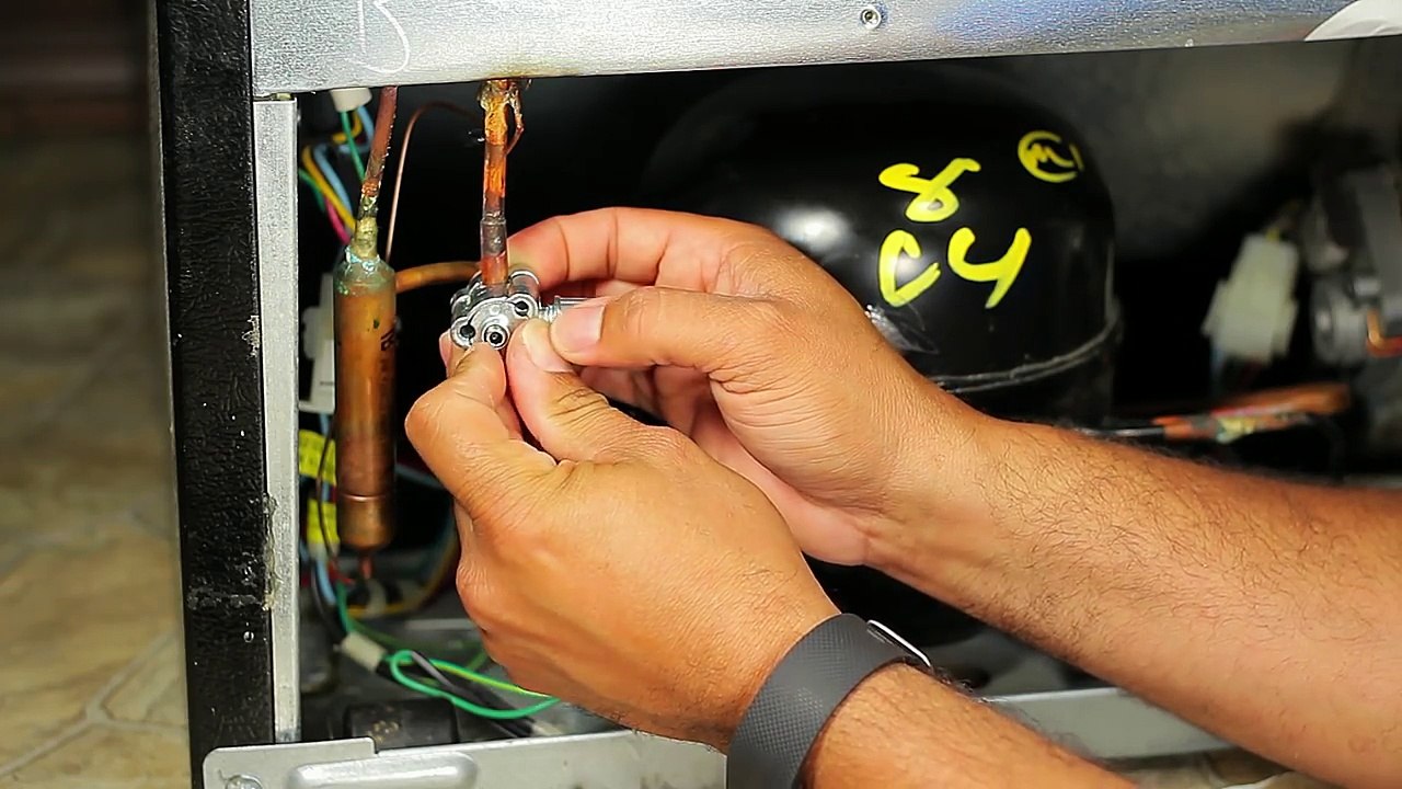 How to Add Freon To Your Refrigerator 134a