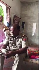 police taking bribe (2)