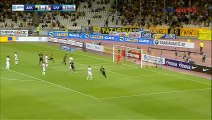 Le coup franc surpuissant de Lazaros Christodoulopoulos... Missile!