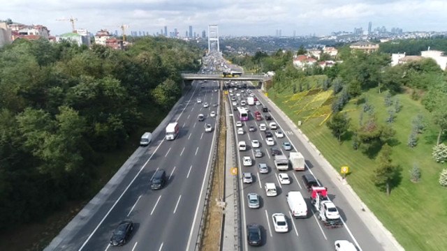 Fsm Köprüsü'nde Oluşan Trafik Yoğunluğu Havadan Görüntülendi