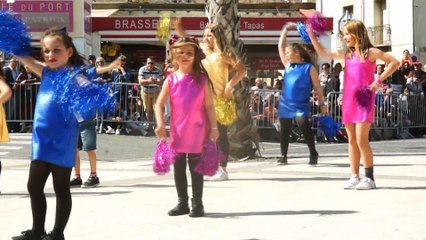 40 ème corso de la ville de Mèze - Le Clip du groupe "Kid's & Clo"
