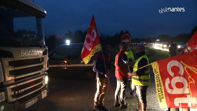 Grève des routiers : la zone industrielle de Donges bloquée