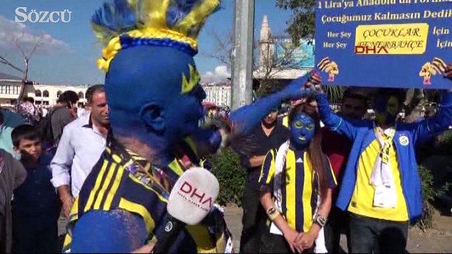 Derbi öncesi okula yardım topladı, maçta gözaltına alındı