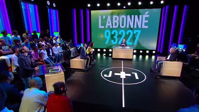 Julien Cazarre se moque d'un de ses collègues...