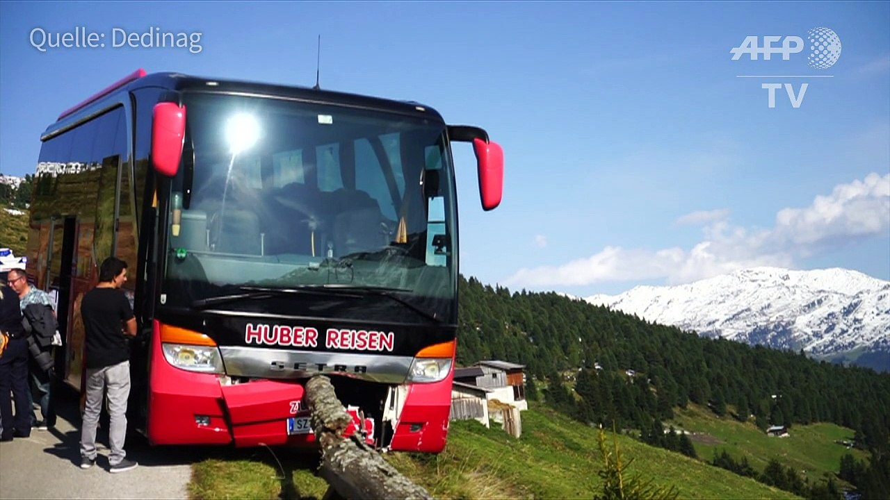 Tourist wird zum Held bei Reisebusunfall in Österreich