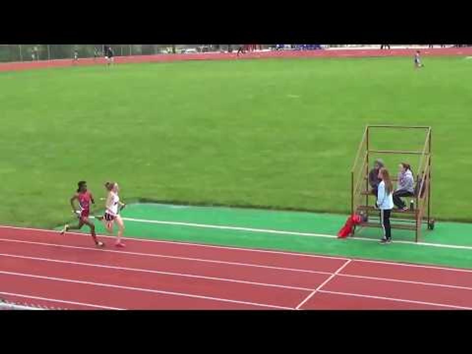 Kick of the Week: Lizzie DeJoie Pulls Off Huge 4x800m Victory
