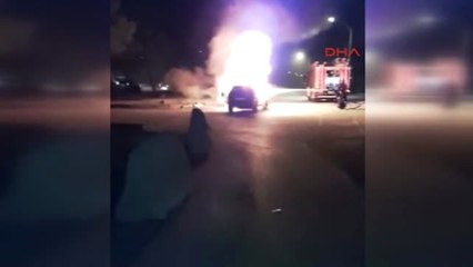 Hareket Halindeki Otomobil Alev Alev Yandı