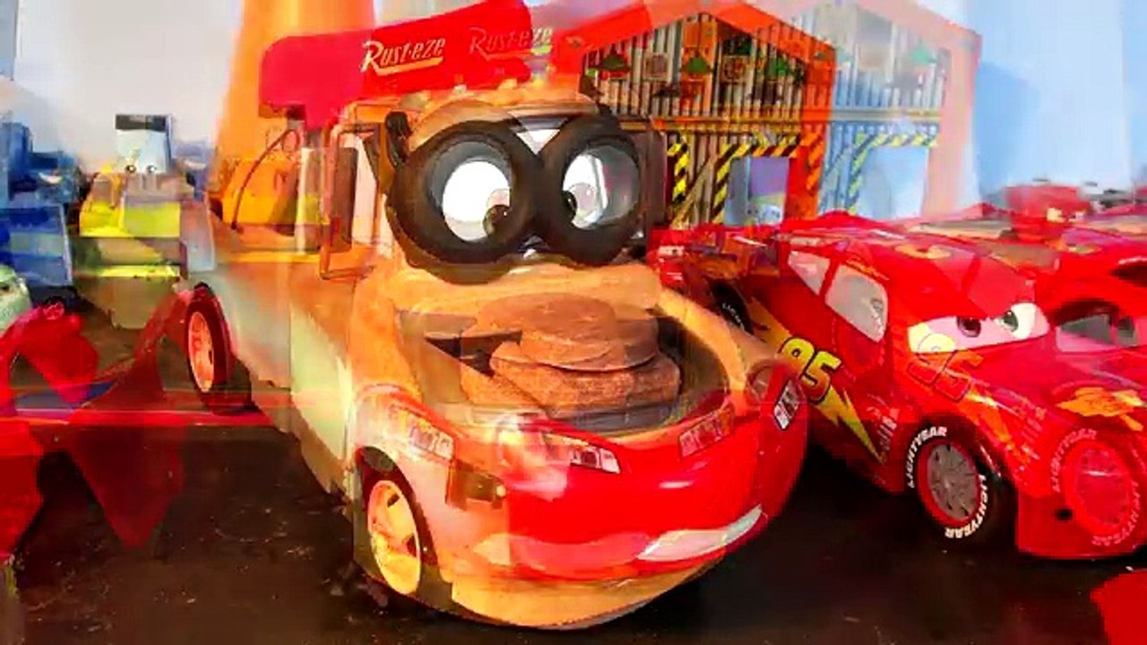 Pixar Cars Lightning McQueen Play Set with Mater and Hawk McQueen