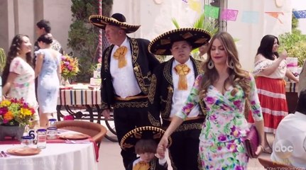 Modern Family ( Lake Life ) Season 9 Eps.1 Full HD