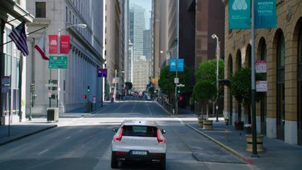 New Volvo XC40 Driving Video