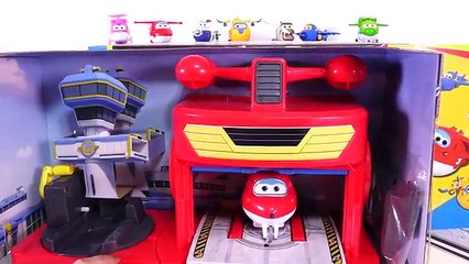 Super Wings Toys Hangar do Jett em Português! Brinquedos 슈퍼 날개 장난감