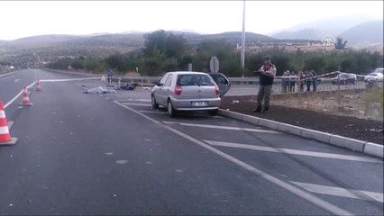 Otomobil ile Motosiklet Çarpıştı: 1 Ölü, 4 Yaralı