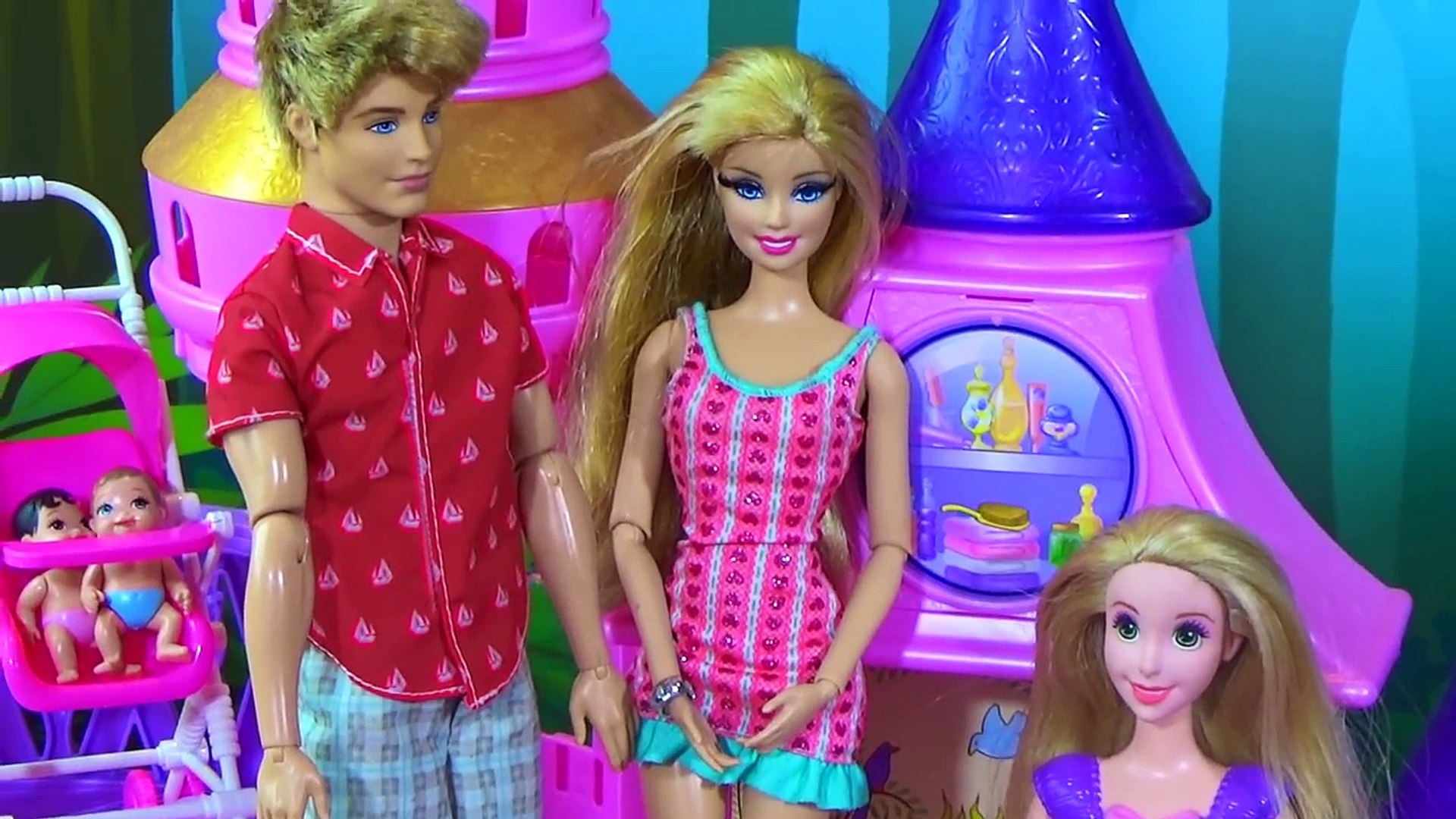 Juegos De Vestir A Barbie Y Sus Hermanas En Navidad - Tengo un Juego