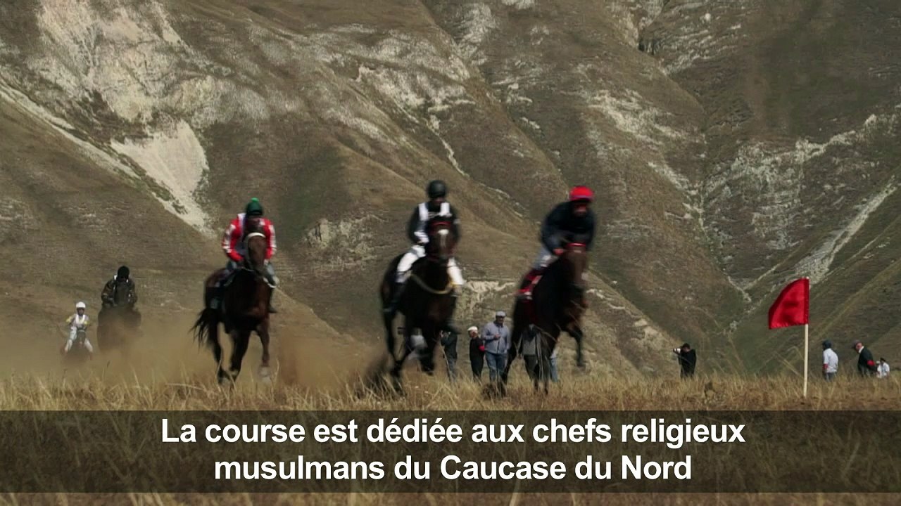 Course de chevaux dans la région du Caucase du Nord en Russie
