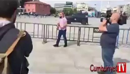 Cumhuriyet Gazetesi Davasında Ahsen TV Muhabirinden Provokasyon