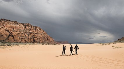 Extinct Season 1 Episode 1 : Pilot [TV Series] Free Online