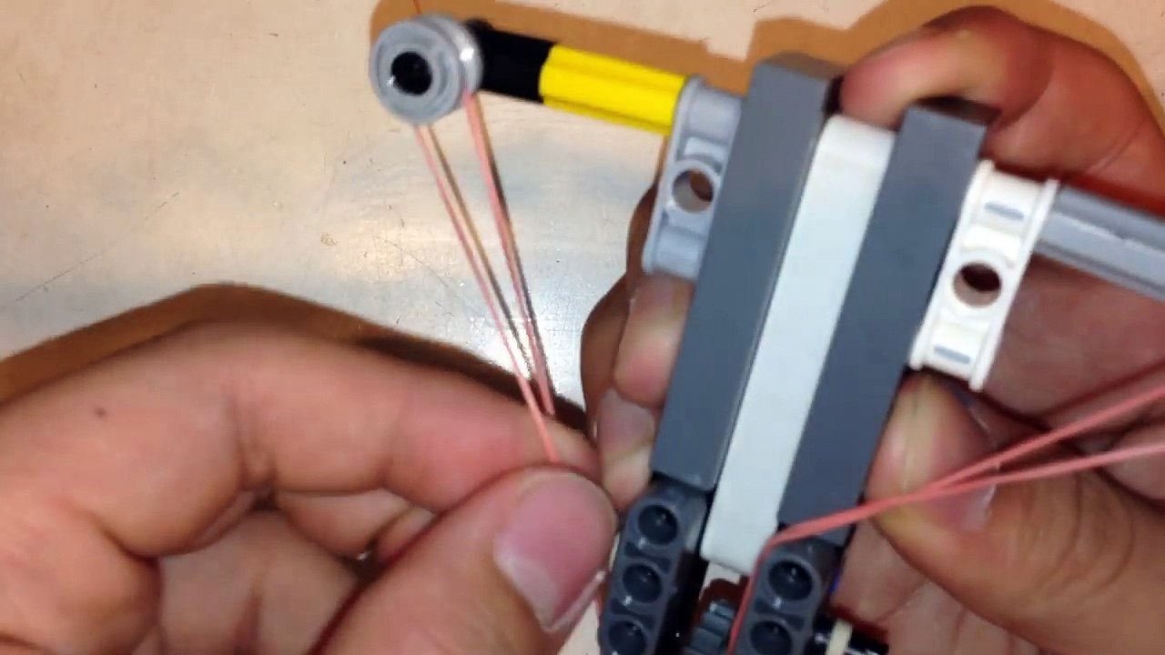Lego Mini Crossbow (With Tutorial)