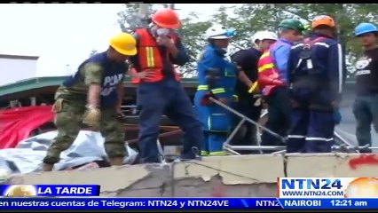 Voluntarios de diversas nacionalidades se solidarizan en centro de acopio de Los Ángeles con las víctimas del sismo
