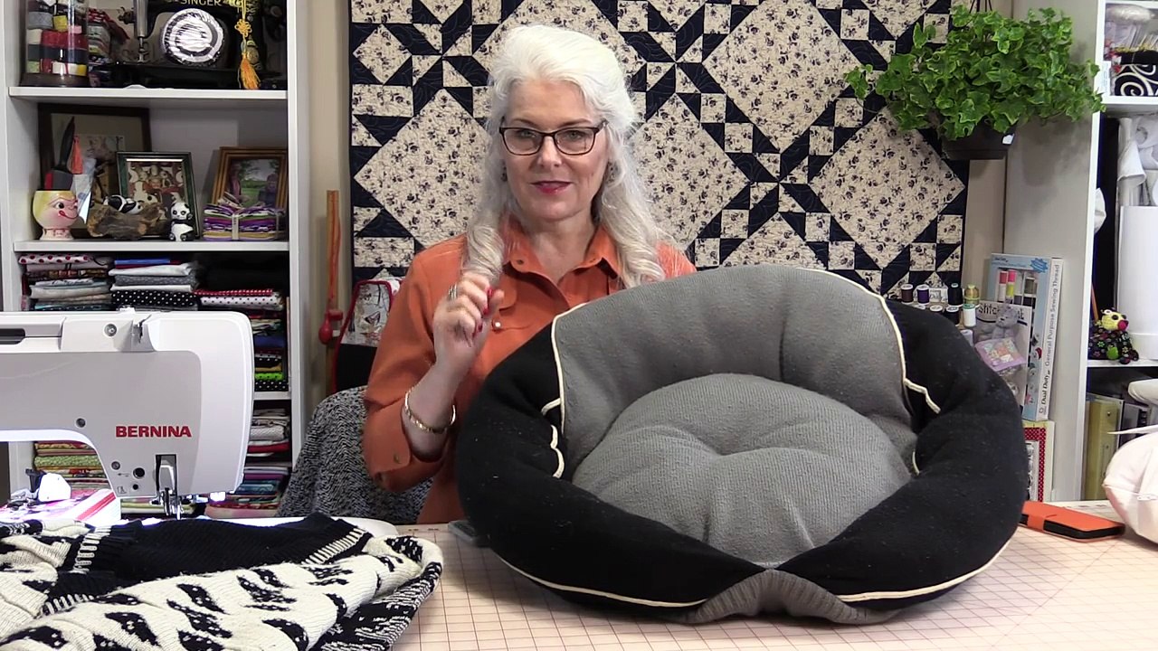How to Make a Pet Bed out of a Sweater