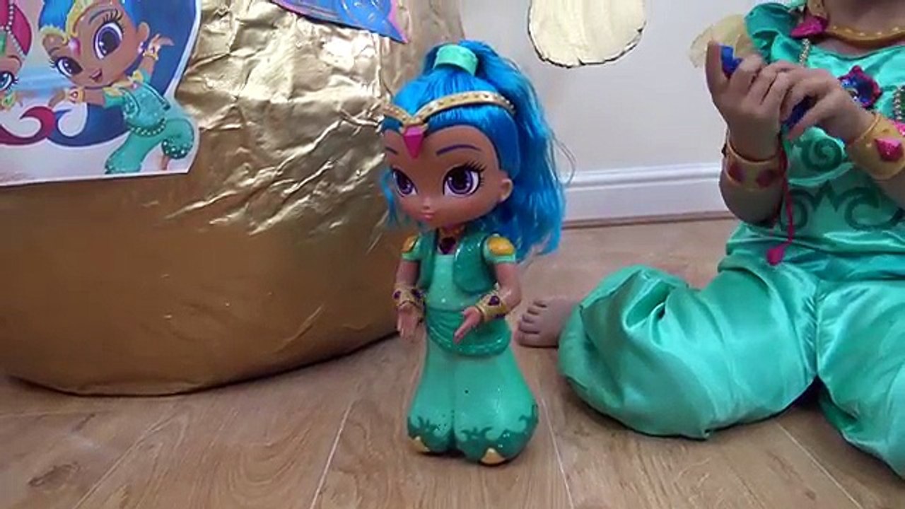 Shimmer and Shine Videos Super Giant Golden Egg Surprise | Shimmer and Shine Toys & Dress up video