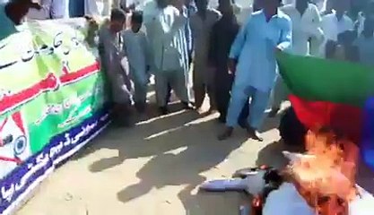 بلوچ پاکستانیون نے نریندر مودی, کارٹون ڈونلڈ ٹرمپ, اور براہمداغ بگٹی کا پتلہ نظرِ آتش کر دیا