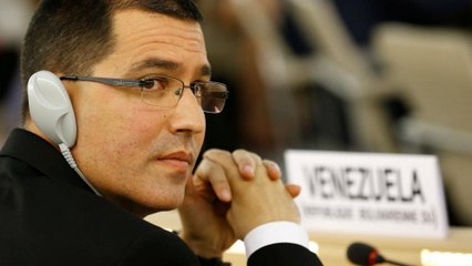 Venezuela tacha de "terrorismo psicológico" las nuevas restricciones de viaje de Trump