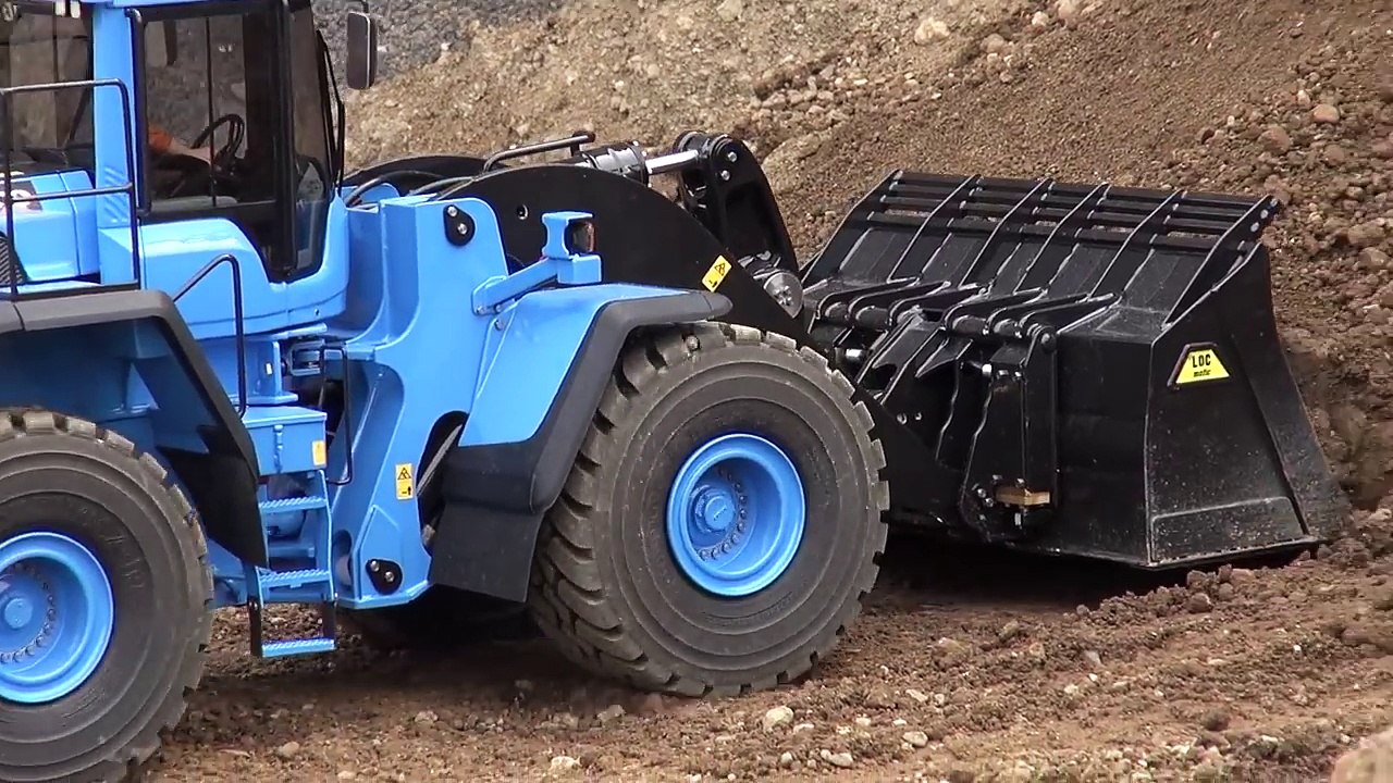 STUNNING RC Truck´s! RC Excavator! RC Wheel Loader´s! MAN! MB! Liebherr! Komatsu! Volvo!