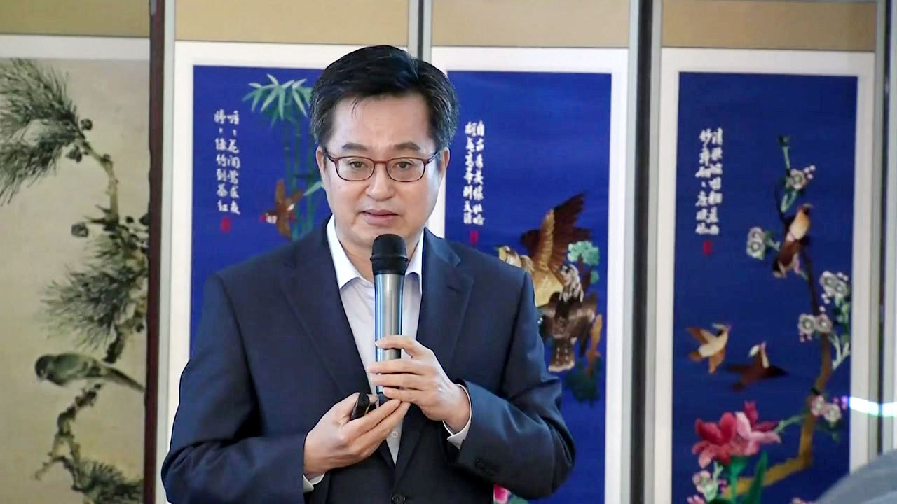 김동연 "소득 주도 성장은 불가피...혁신 성장 추구" / YTN