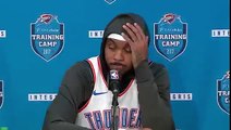 Carmelo Anthony explose de rire quand on lui demande s'il va sortir du banc