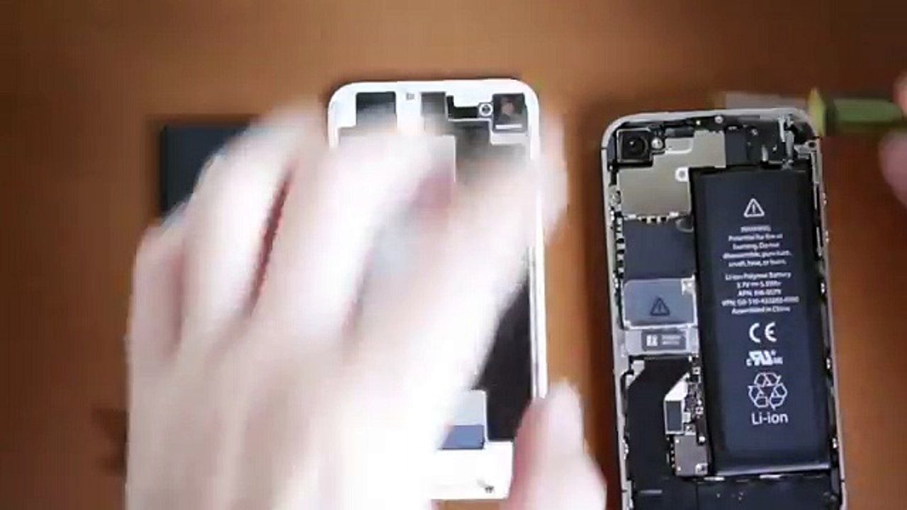 iPhone 4S - Cambiar la bateria