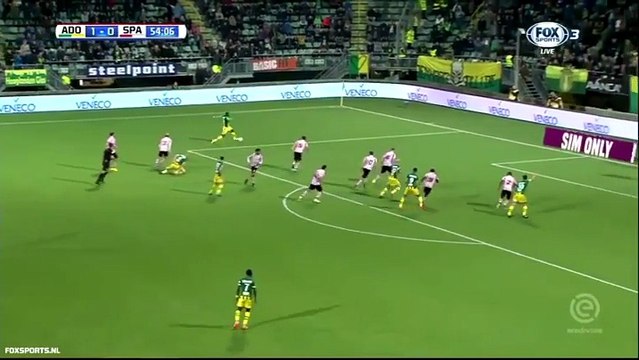 Le gardien Roy Kortsmit fait 4 arrêts exceptionnels sur sa ligne face à ADO Den Haag