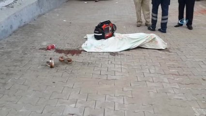 Okul Yolunda 7 Yaşındaki Kız Öldürüldü, Annesi Ağır Yaralandı